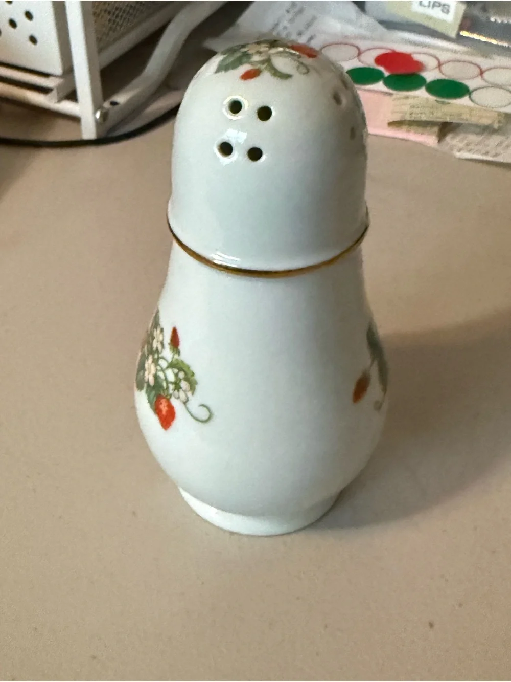 Avon vintage porcelain